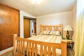 Bright Springer House w/ Hammock & Orchard Views!