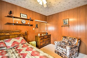 Bright Springer House w/ Hammock & Orchard Views!