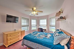 Cape May Getaway w/ Private Deck & Hot Tub!