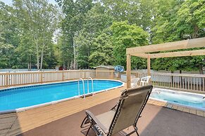 Cape May Getaway w/ Private Deck & Hot Tub!