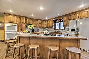 Missouri Getaway w/ Pasture Views & Patio!