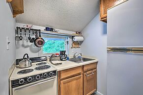 Chalet Retreat: Cozy Cabin w/ On-site Creek!