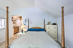 Chalet Retreat: Cozy Cabin w/ On-site Creek!