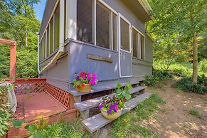 Charming Rusk Guest Cabin w/ Shared Yard
