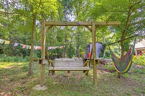 Charming Rusk Guest Cabin w/ Shared Yard
