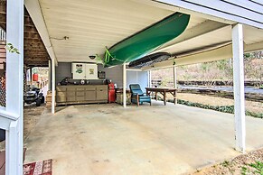 Charming Rusk Guest Cabin w/ Shared Yard