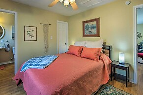 Charming Rusk Guest Cabin w/ Shared Yard