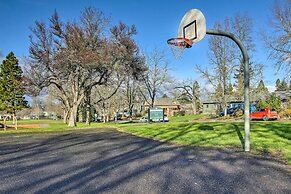 Charming Eugene Vacation Home: 1 Mi to Dtwn!