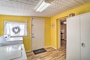 Lawton Home ~ 5 Mi to Fort Sill!