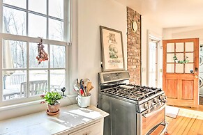 Charming Sharon Dwelling w/ Deck & Fire Pit!