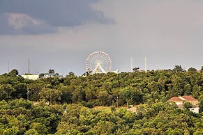 Cozy Condo w/ Pool Access in the Heart of Branson!