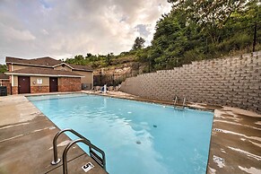 Cozy Condo w/ Pool Access in the Heart of Branson!