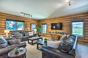 Clifton Retreat w/ Breathtaking Mt Backdrop!