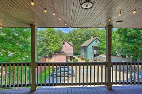 < 3 Mi to Dtwn: Cleveland Apt w/ Deck & Wet Bar