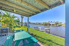 Canalfront Cabin in Sargent: 1 Mile to Beach!