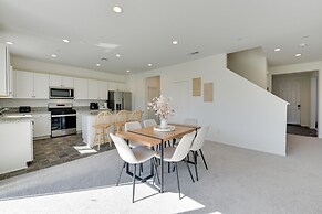 Near Empire Polo Field: Coachella Vacation Rental