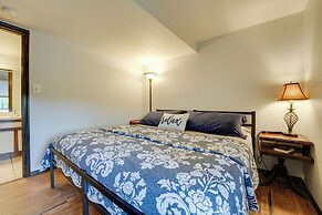 3 Mi to Titanic Museum: Branson Condo w/ Fireplace