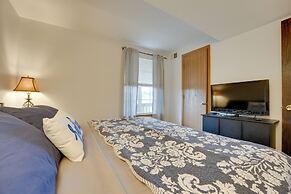 3 Mi to Titanic Museum: Branson Condo w/ Fireplace