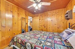 Cozy Carp Lake Cottage w/ Dock, Kayaks & Fire Pit