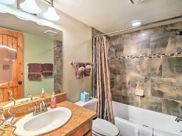 Copper Mountain Ski-in/ski-out Condo w/ Balcony!