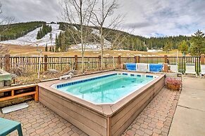 Copper Mtn Ski-in / Ski-out Condo: Hot Tub Access!