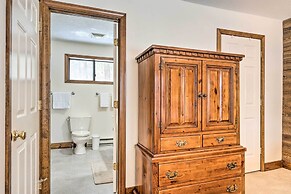 Hartford Escape w/ Fire Pit ~ 3 Mi to Ski & Golf!