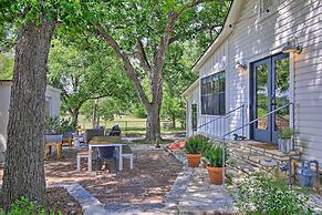 Beautiful Hill Country Cottage - Walk to Downtown!