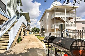 Gulf Shores Condo w/ Pool Access: Steps to Beach!