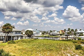 Gulf Shores Condo w/ Pool Access: Steps to Beach!