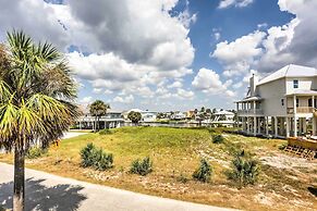 Gulf Shores Condo w/ Pool Access: Steps to Beach!