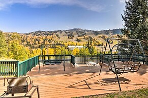 Cozy Studio w/ Fireplace ~ 1 Mi to Ski Resort