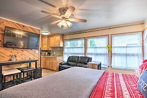 Cozy Studio w/ Fireplace ~ 1 Mi to Ski Resort