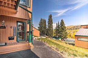 Cozy Studio w/ Fireplace ~ 1 Mi to Ski Resort