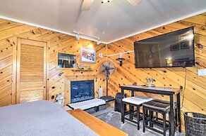 Cozy Studio w/ Fireplace ~ 1 Mi to Ski Resort