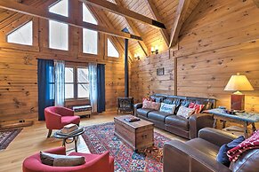Cozy 'owl Lodge' Cabin - Relax or Get Adventurous!
