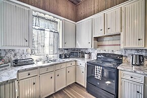 Cozy Livingston House w/ Fenced Yard + Patio!