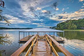 'cypress Point' Spacious Home: Pier & Boat Launch!