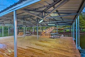 'cypress Point' Spacious Home: Pier & Boat Launch!