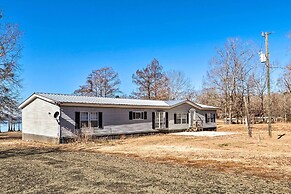 'cypress Point' Spacious Home: Pier & Boat Launch!