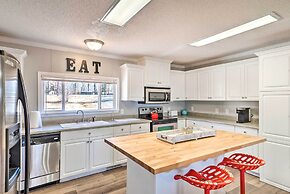 'cypress Point' Spacious Home: Pier & Boat Launch!