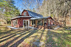 Serene Cullowhee Abode on Private Meadow w/ Creek!