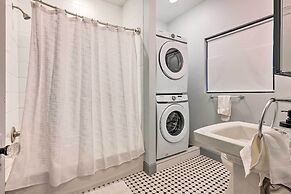 Detroit Vacation Rental: 8 Mi to Downtown!