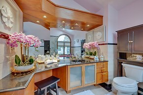 'dreams of Paradise' Luxury Home w/ Pool!