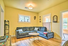 Cozy Las Cruces Gem: Fire Pit, Patio & Views!