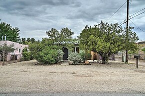 Cozy Las Cruces Gem: Fire Pit, Patio & Views!