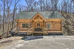 'the Phoenix' Cabin w/ Hot Tub in Gatlinburg!