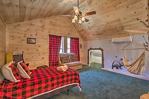 'the Phoenix' Cabin w/ Hot Tub in Gatlinburg!
