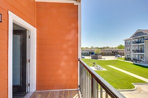 Emporia Apt w/ Playground: 2 Mi to Main Street!