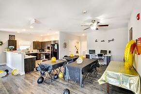 Emporia Apt w/ Playground: 2 Mi to Main Street!