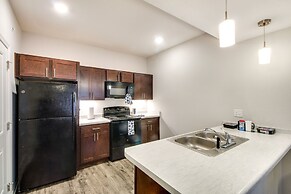 Emporia Apt w/ Playground: 2 Mi to Main Street!